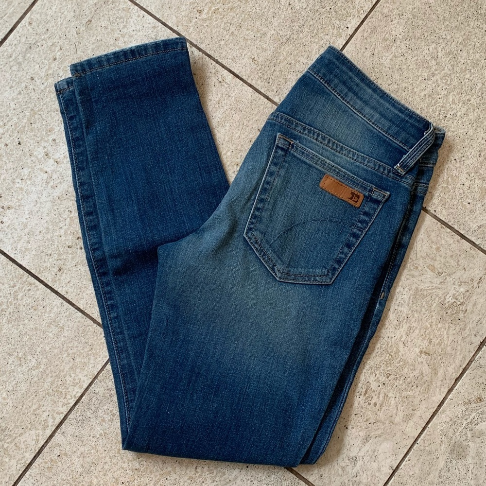 Joes Jeans "The Skinny" Waist 23"/Length 26"